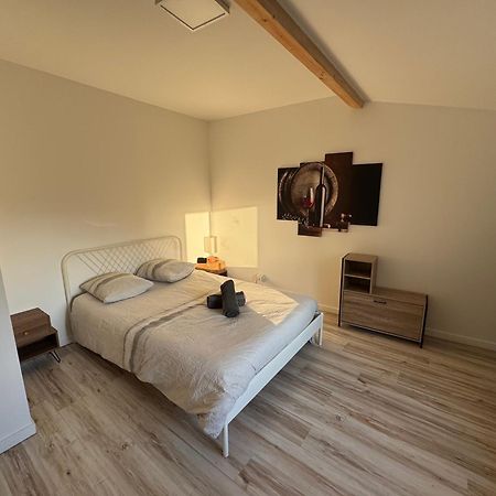 Bed To Rent - Maison Calme Avec Jacuzzi Sous Supplement Бордо Екстериор снимка