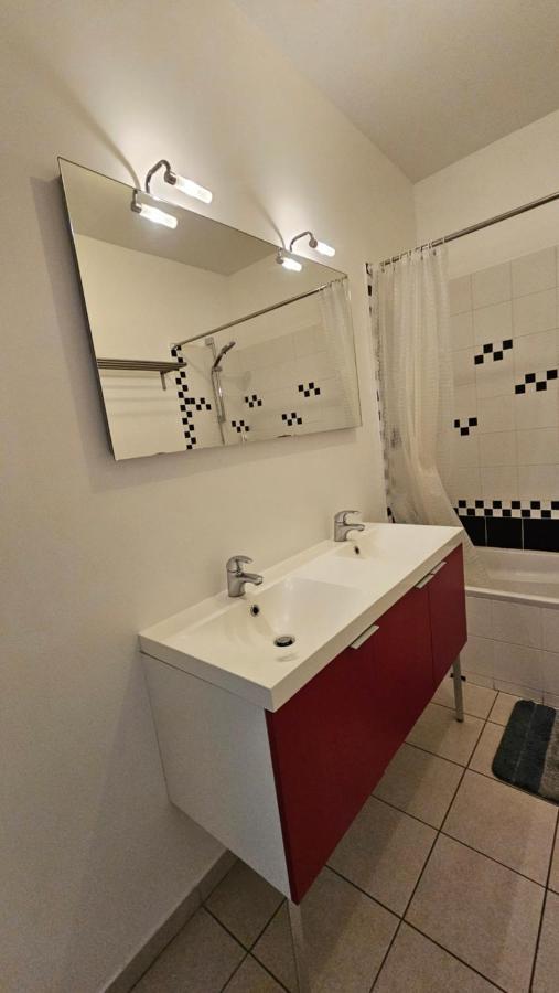 Bed To Rent - Maison Calme Avec Jacuzzi Sous Supplement Бордо Екстериор снимка