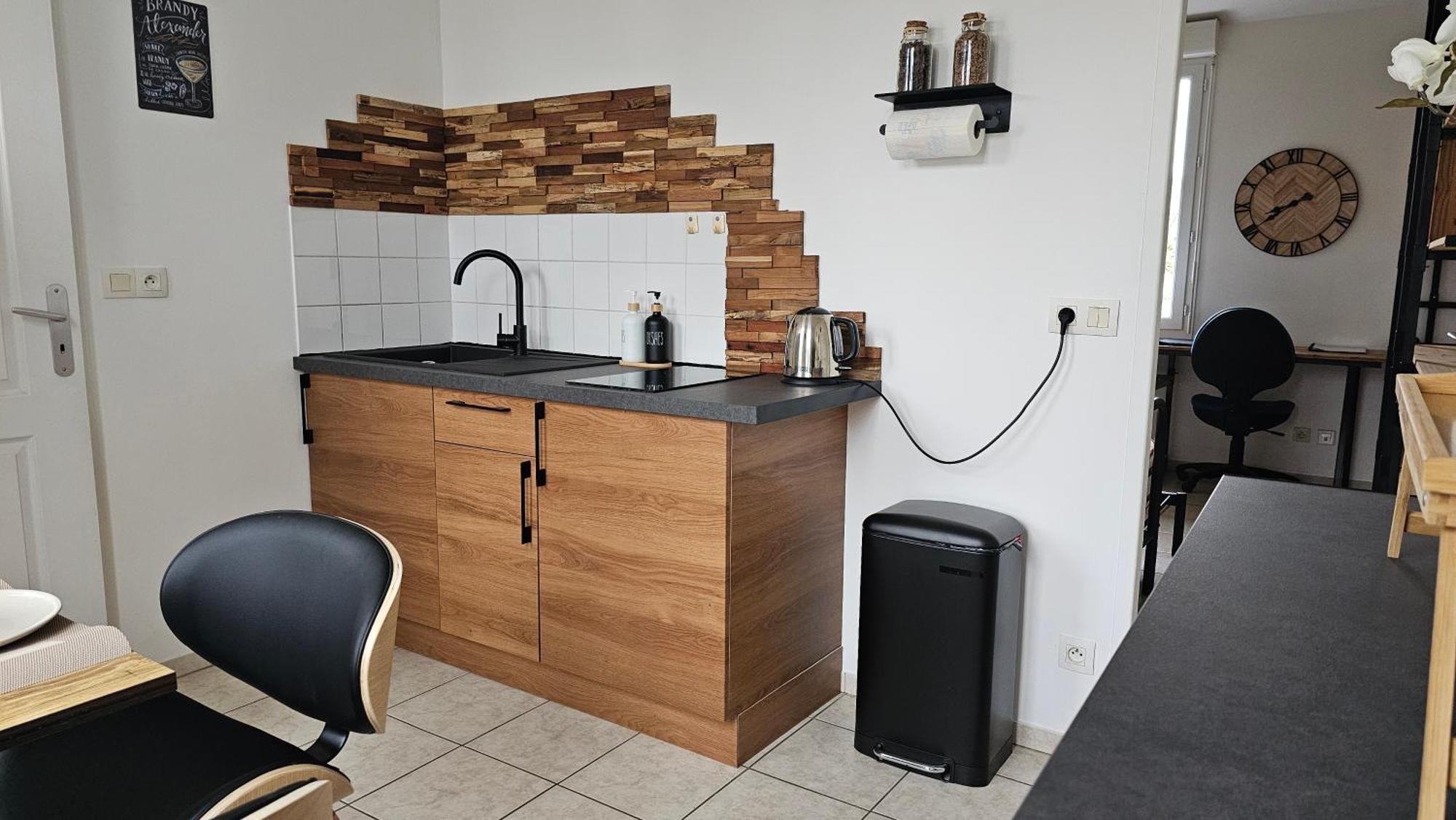 Bed To Rent - Maison Calme Avec Jacuzzi Sous Supplement Бордо Екстериор снимка
