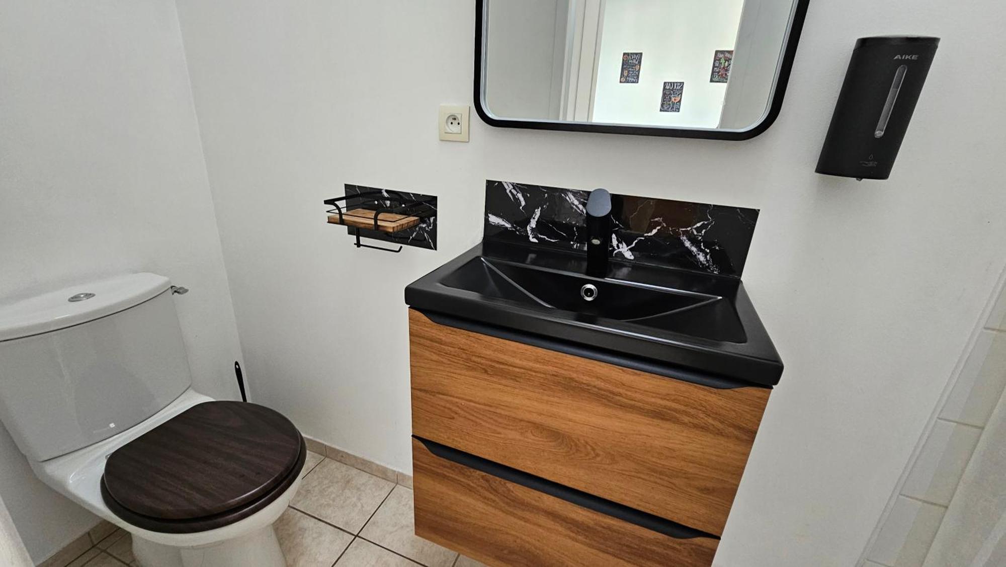 Bed To Rent - Maison Calme Avec Jacuzzi Sous Supplement Бордо Екстериор снимка