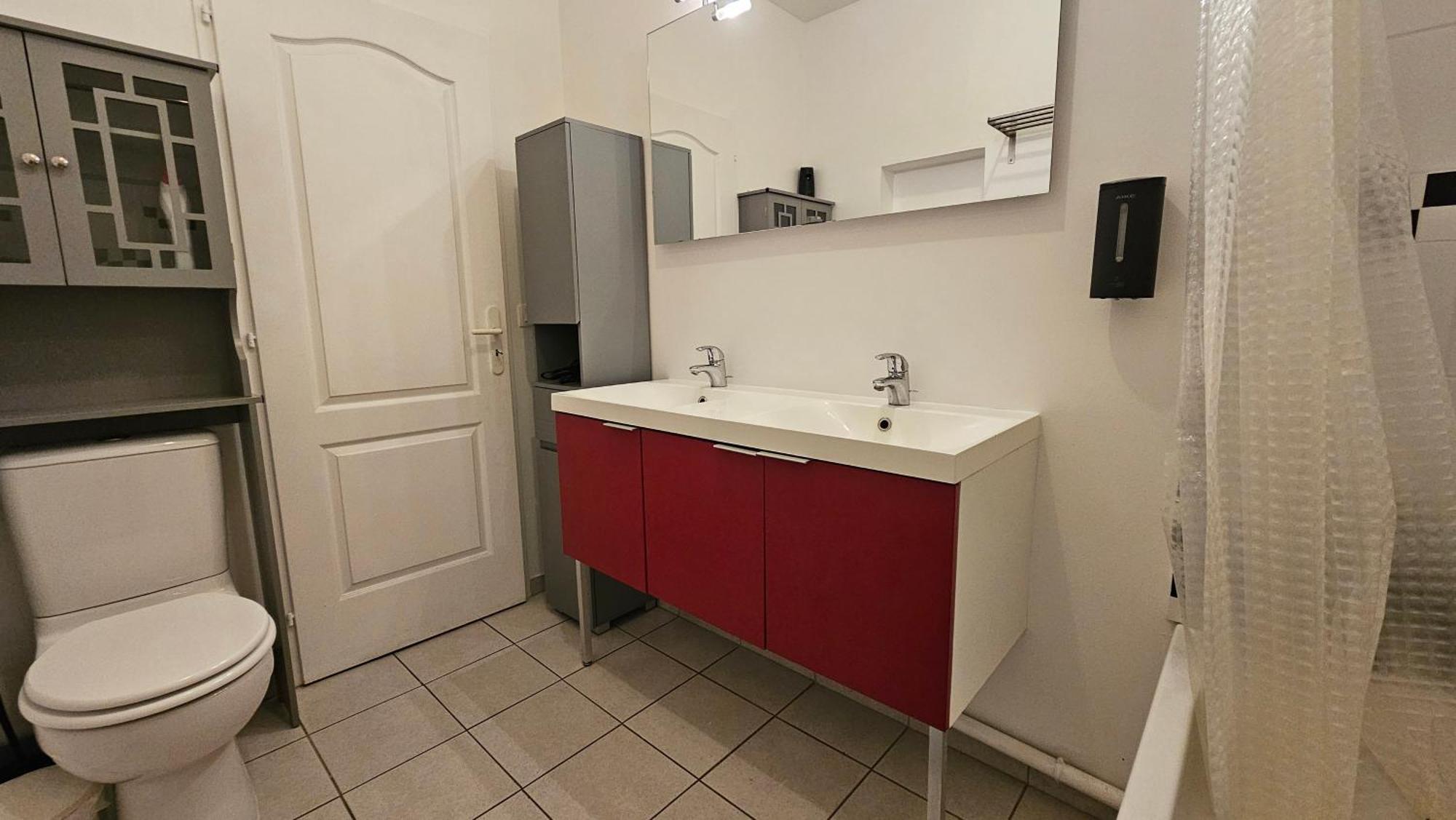 Bed To Rent - Maison Calme Avec Jacuzzi Sous Supplement Бордо Екстериор снимка