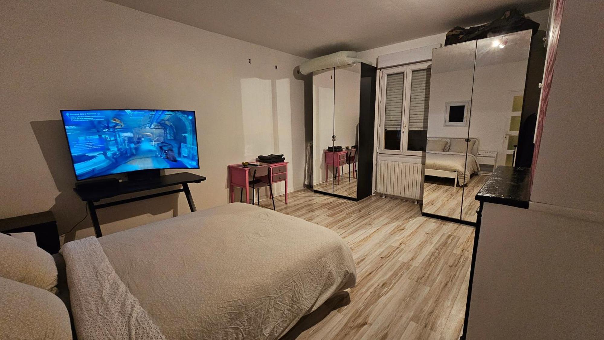 Bed To Rent - Maison Calme Avec Jacuzzi Sous Supplement Бордо Екстериор снимка