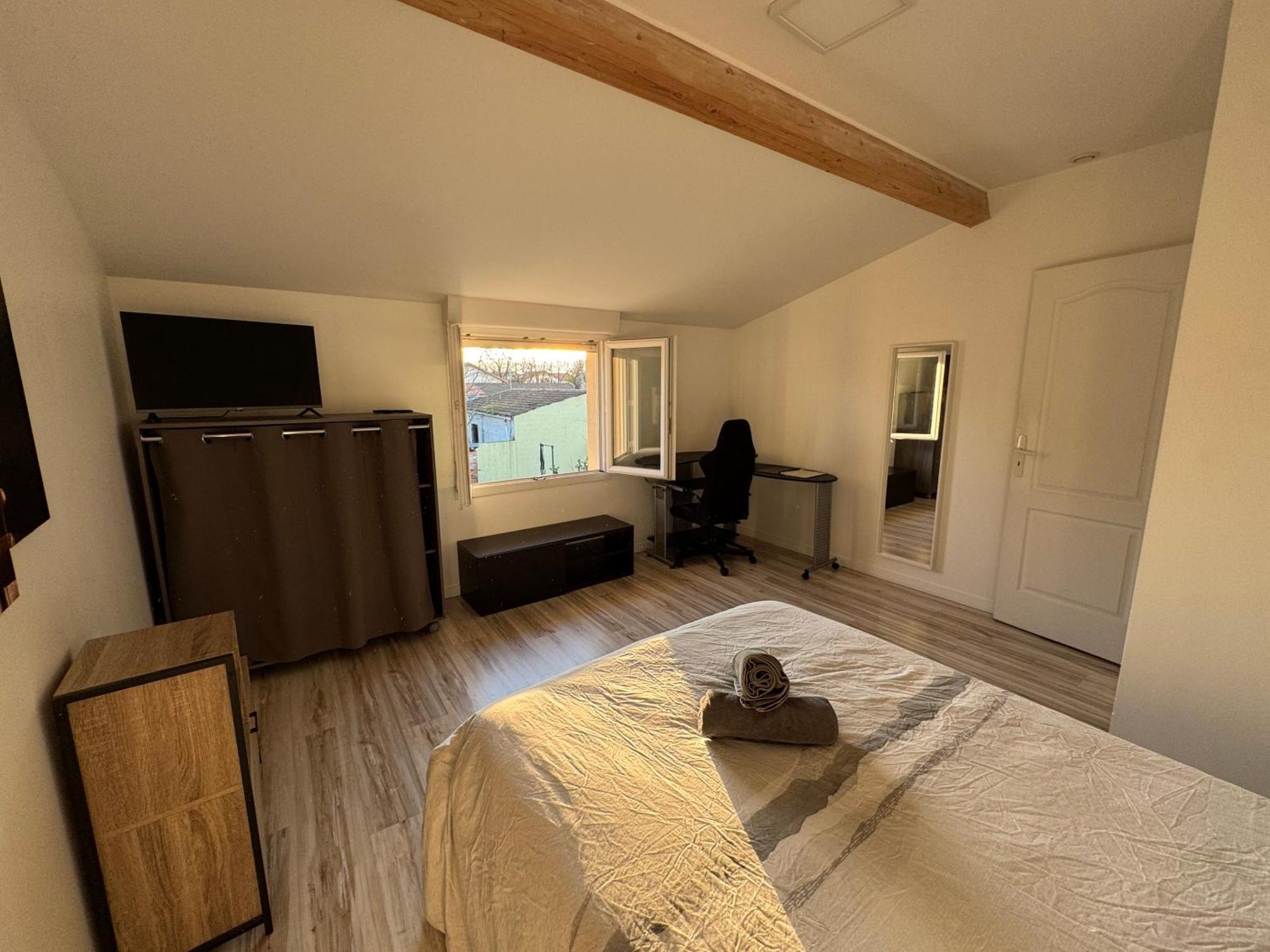 Bed To Rent - Maison Calme Avec Jacuzzi Sous Supplement Бордо Екстериор снимка