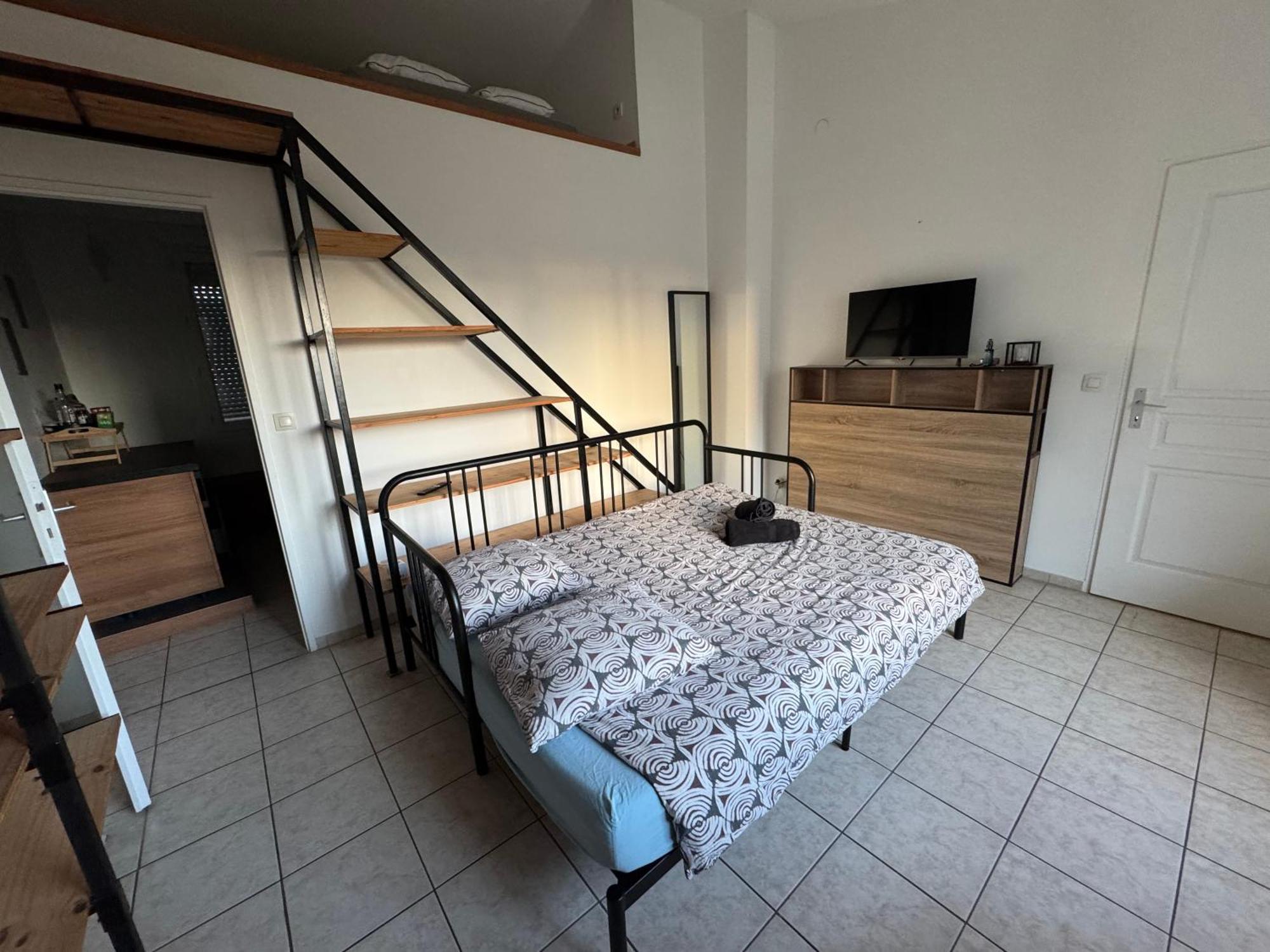 Bed To Rent - Maison Calme Avec Jacuzzi Sous Supplement Бордо Екстериор снимка